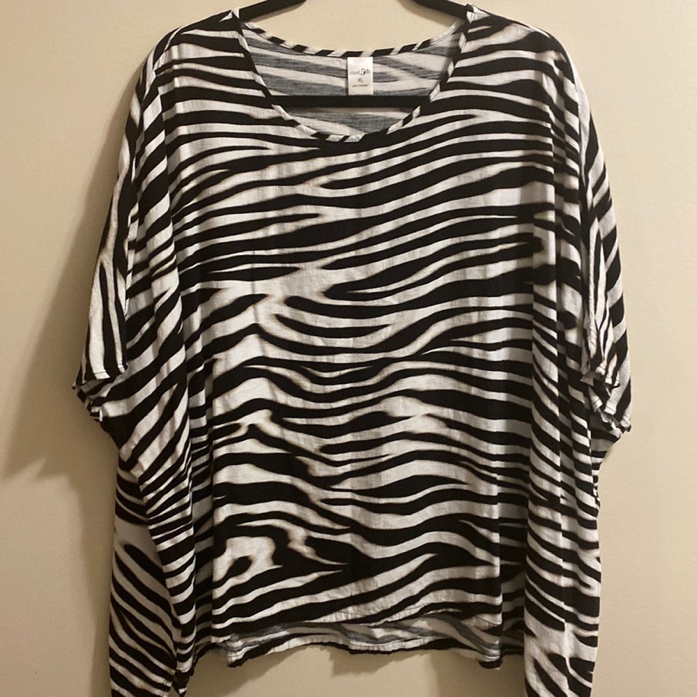 East 5th XL Zebra Top